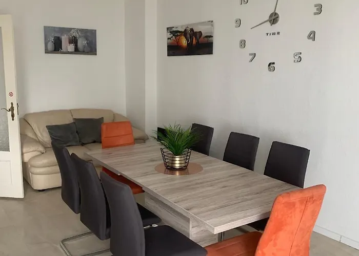 Voll Ausgestattetes Gruppenapartment Bis 6 Personen Nr 5 Lägenhet *