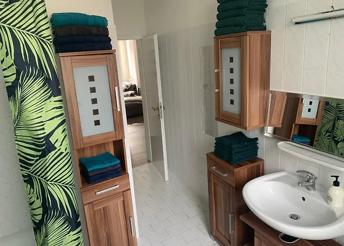 Voll Ausgestattetes Gruppenapartment Bis 6 Personen Nr 5 Lägenhet *